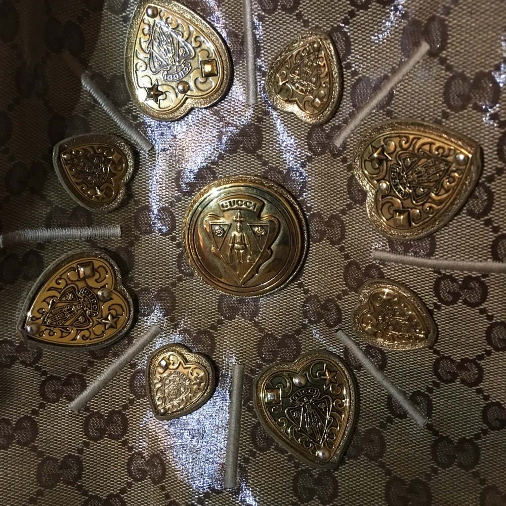 Gucci - Picture 2 of 3